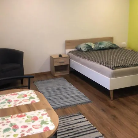 Tartus, Karlova Linnaosa Apartman *